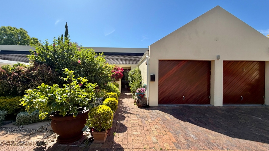 3 Bedroom Property for Sale in Paradyskloof Western Cape